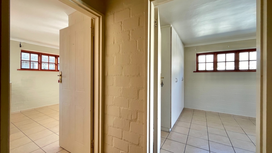 3 Bedroom Property for Sale in Dobson Western Cape